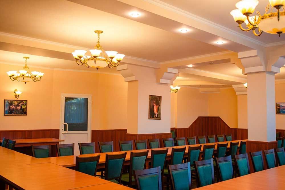 Vershnyk Hotel